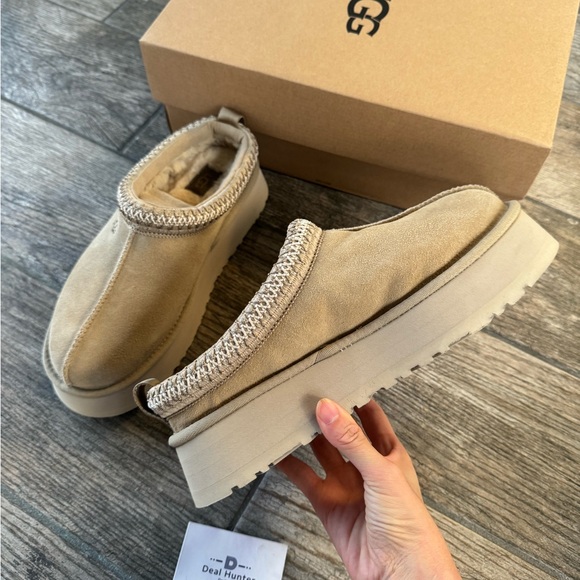 Brand New UGG Women’s Tazz Platform Slippers Mustard Seed - Picture 6 of 10
